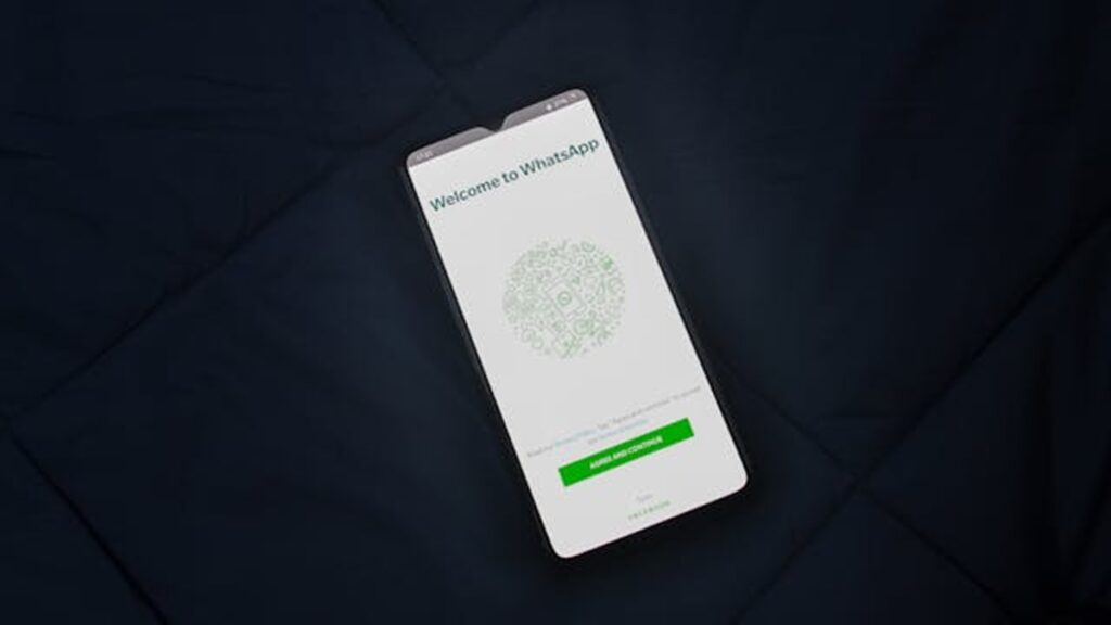 Membedah Fakta SocialSpy WhatsApp: Bahaya Nyata dan Langkah Tepat Melindungi Akun